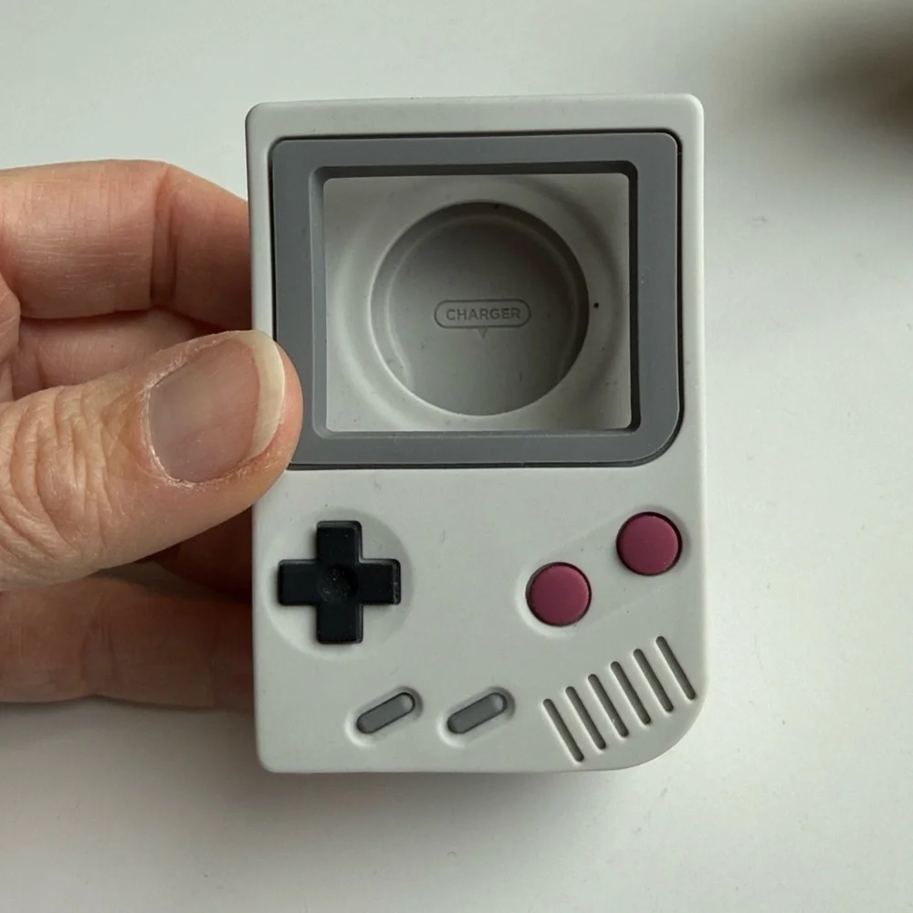 Elago vintage Apple computer & Nintendo Gameboy Apple Watch charger base